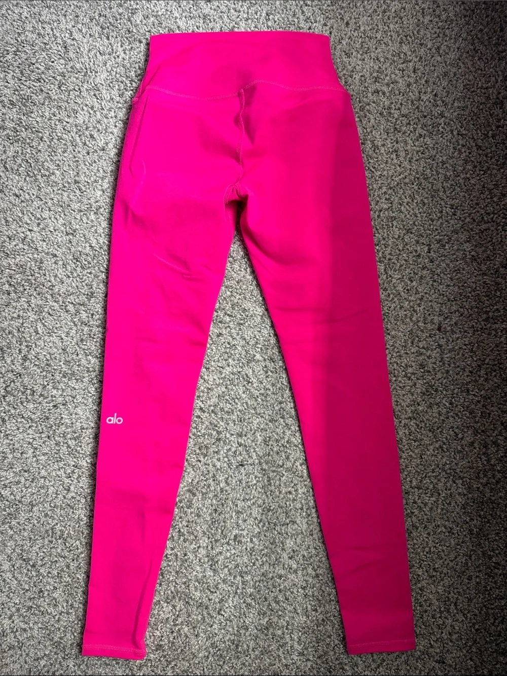 ALO Yoga Women’s Bright Pink High-Waist Leggings